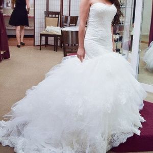 Symphony of Venus wedding gown